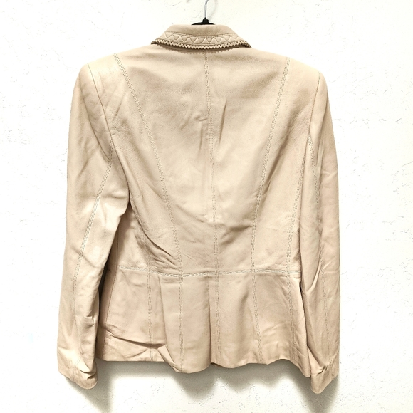 Escada Leather Scallop Edge Tan Blazer, 38 - Picture 4 of 10